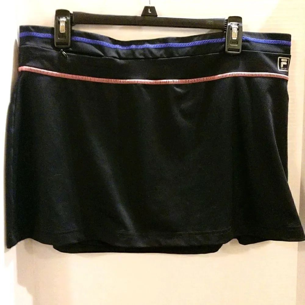 Fila Tennis / Workout Skirt w Shorts XL. W3